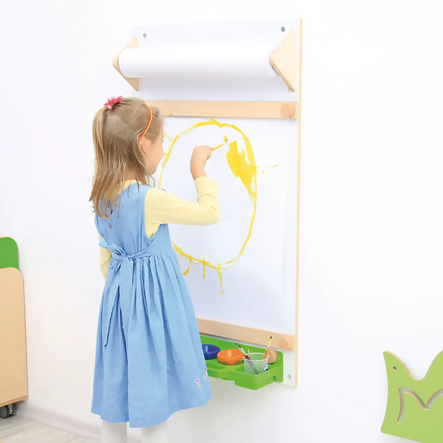 Pannello Dell'Artista, scuola dell'infanzia - L'angolo della pittura