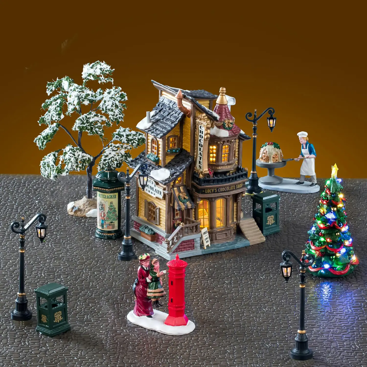 Lucy's Chocolate Shop Set Lemax – Set Casa Illuminata Natalizia - scene e villaggi