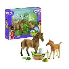 Schleich Horse Club Sarah Che Cura i Cuccioli